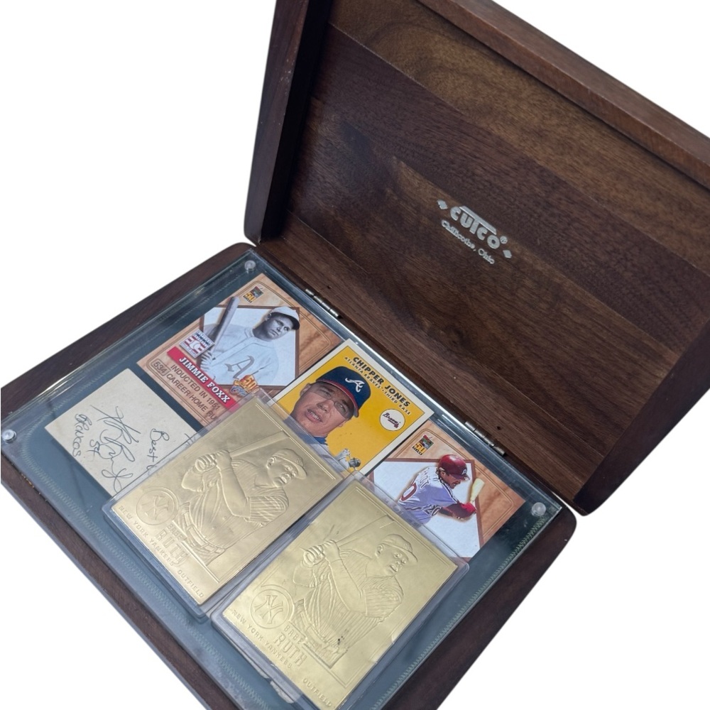 Cuce Wooden Card Display Case